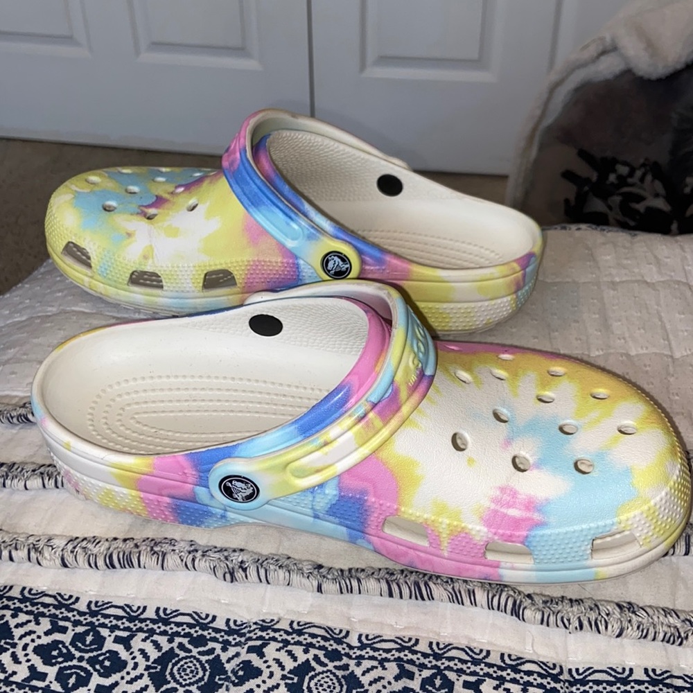 Pastel tye dye crocs